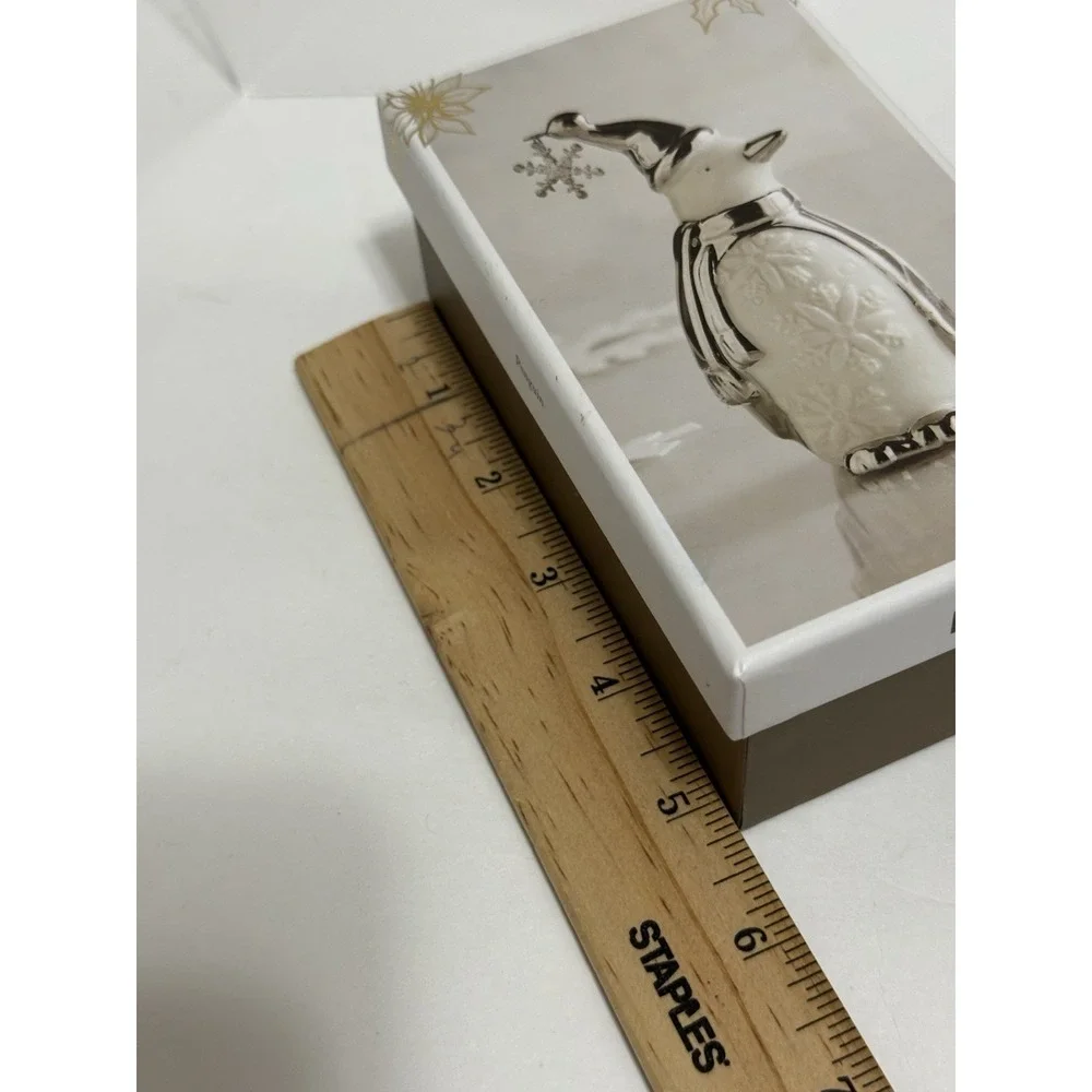 PIER 1 FIGURE or ORNAMENT ~ PENGUIN ~ SILVER & WHITE ~ CERAMIC *EUC